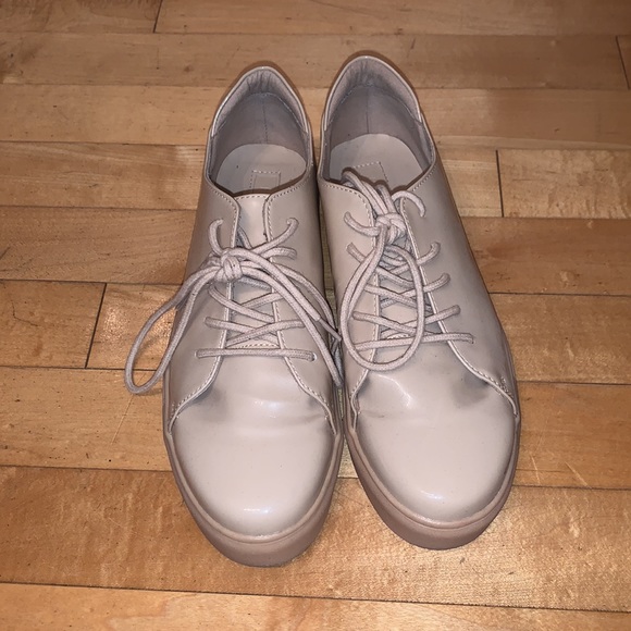 [7]👟F21 faux patent leather lace up shoes - Picture 10 of 10